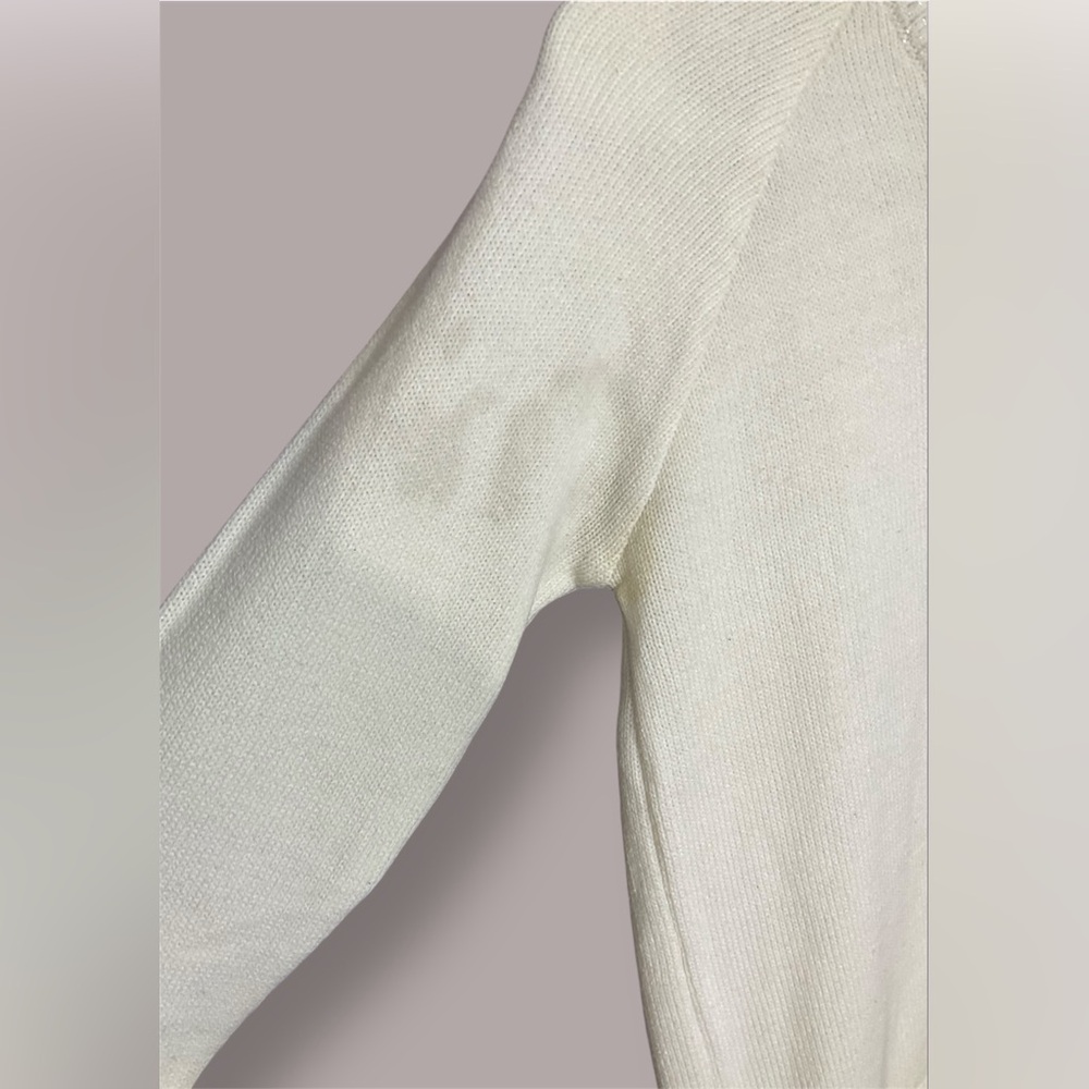 Vtg Cream V-Neck Reebok Sweater - Picture 4 of 4